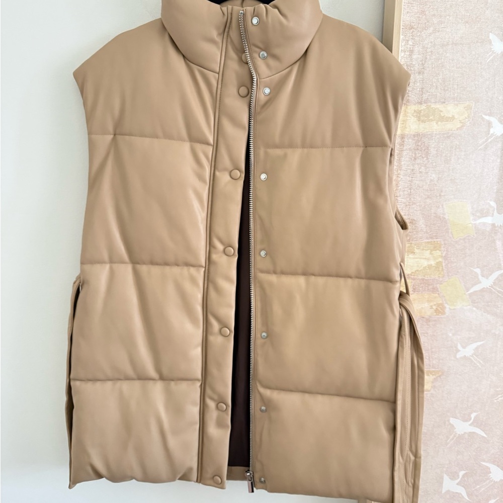 Mango Taupe Puffer Vest | Quilted Neutral Layering Piece | Minimal Aesthetic